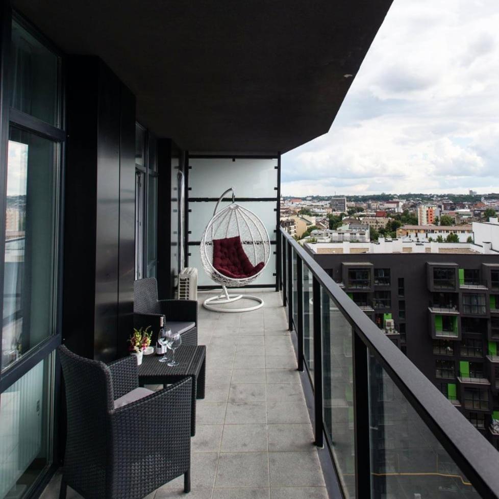Vip Avalon City Lviv Buitenkant foto